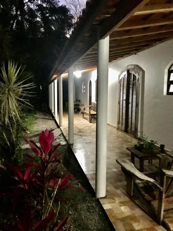 Suites Proximo Ao Rio Jaguareguava Em Bertioga Esterno foto