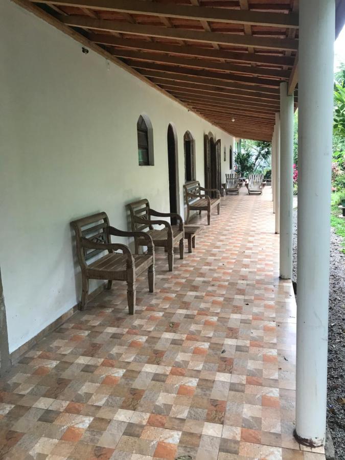 Suites Proximo Ao Rio Jaguareguava Em Bertioga Esterno foto