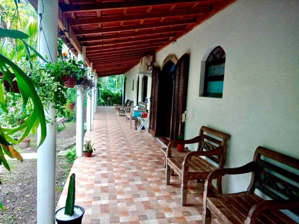 Suites Proximo Ao Rio Jaguareguava Em Bertioga Esterno foto