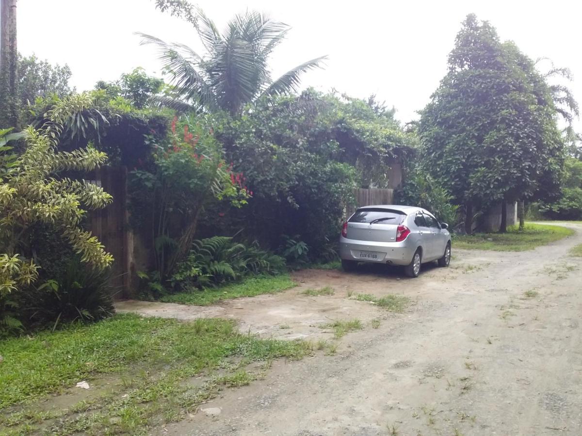 Suites Proximo Ao Rio Jaguareguava Em Bertioga Esterno foto